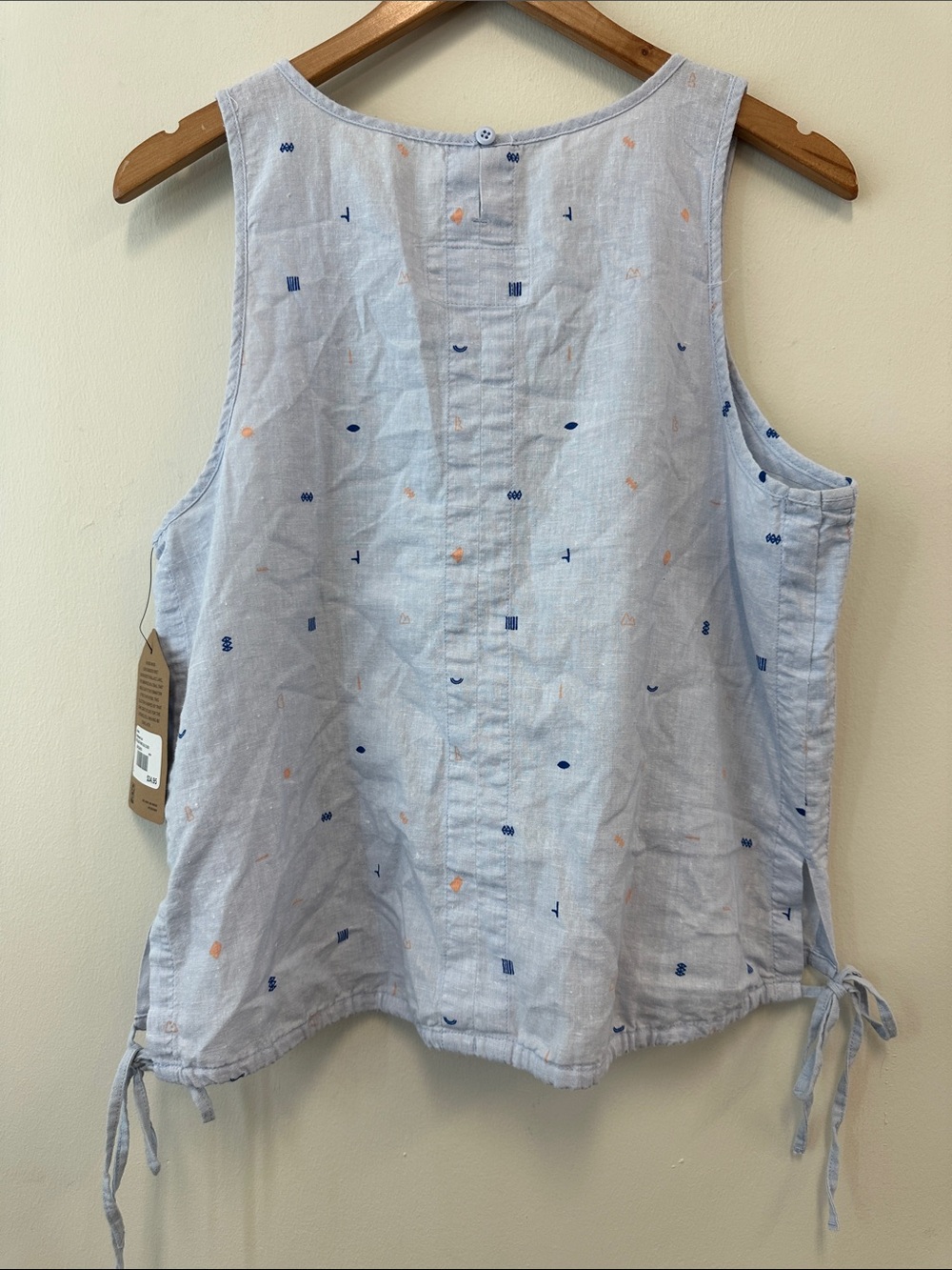 REI Light Blue Sleeveless Tank with Navy and Peach Micro Print - Picture 7 of 7